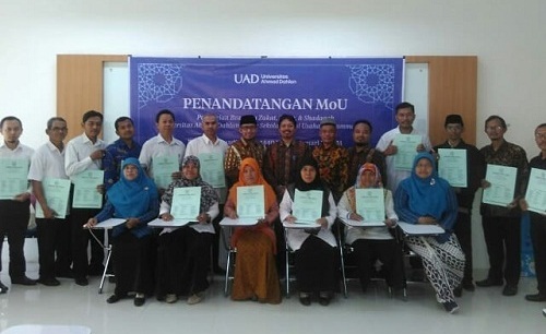 Lazis UAD Beri Beasiswa 26 Sekolah Muhammadiyah