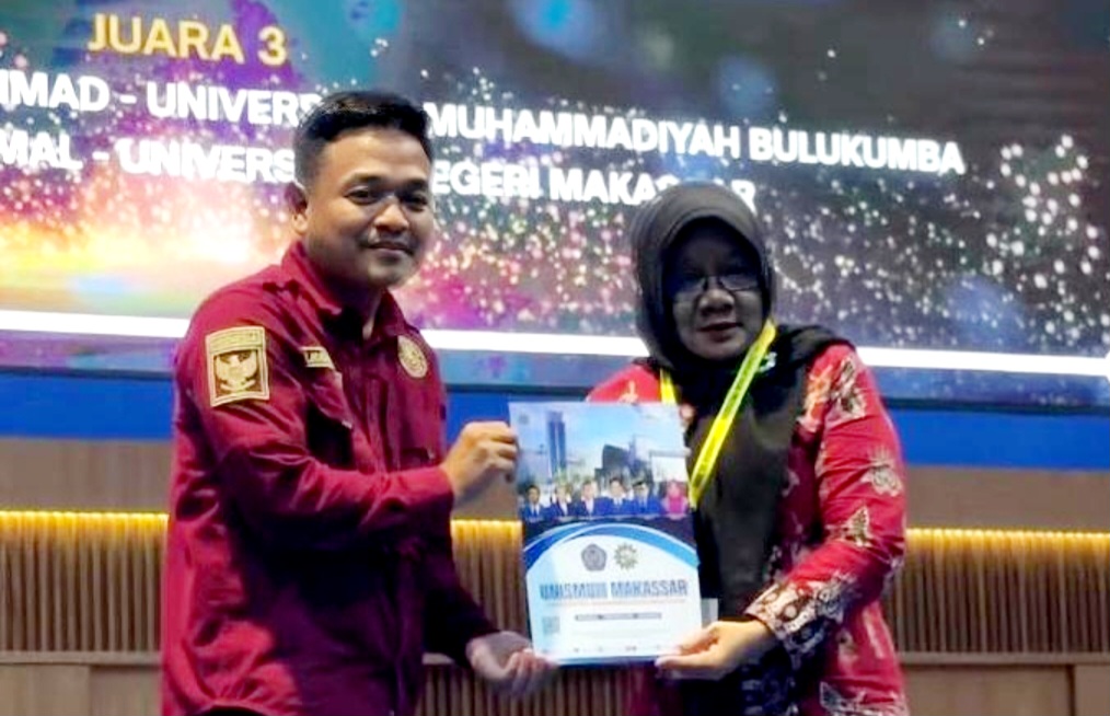 Tim Kosabangsa UM Bulukumba Raih Penghargaan Terbaik III pada Seminar Hasil Kosabangsa 2025