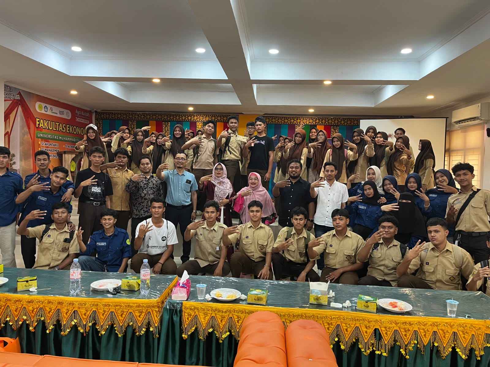 FE Unmuha Kenalkan Dunia Perkuliahan ke Siswa SMAN 1 Lhoknga via Sikula Saweu Kampus