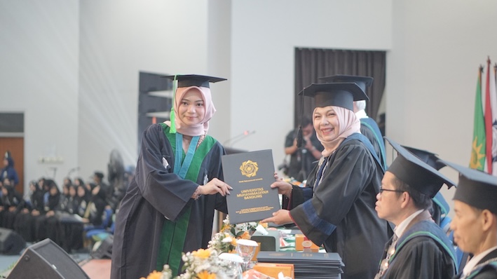 684 Wisudawan UM Bandung Diminta Tak Hanya Andalkan Kompetensi Akademik 