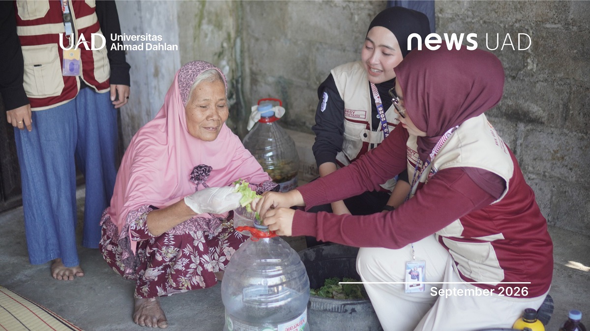 KKN UAD Kenalkan Pengolahan Sampah Organik melalui Pembuatan Eco-Enzyme di Dusun Pelem