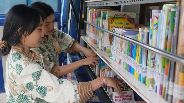 Mobil Perpustakaan Keliling Bawa Semangat Literasi Kembali ke Sekolah-Sekolah Denpasar