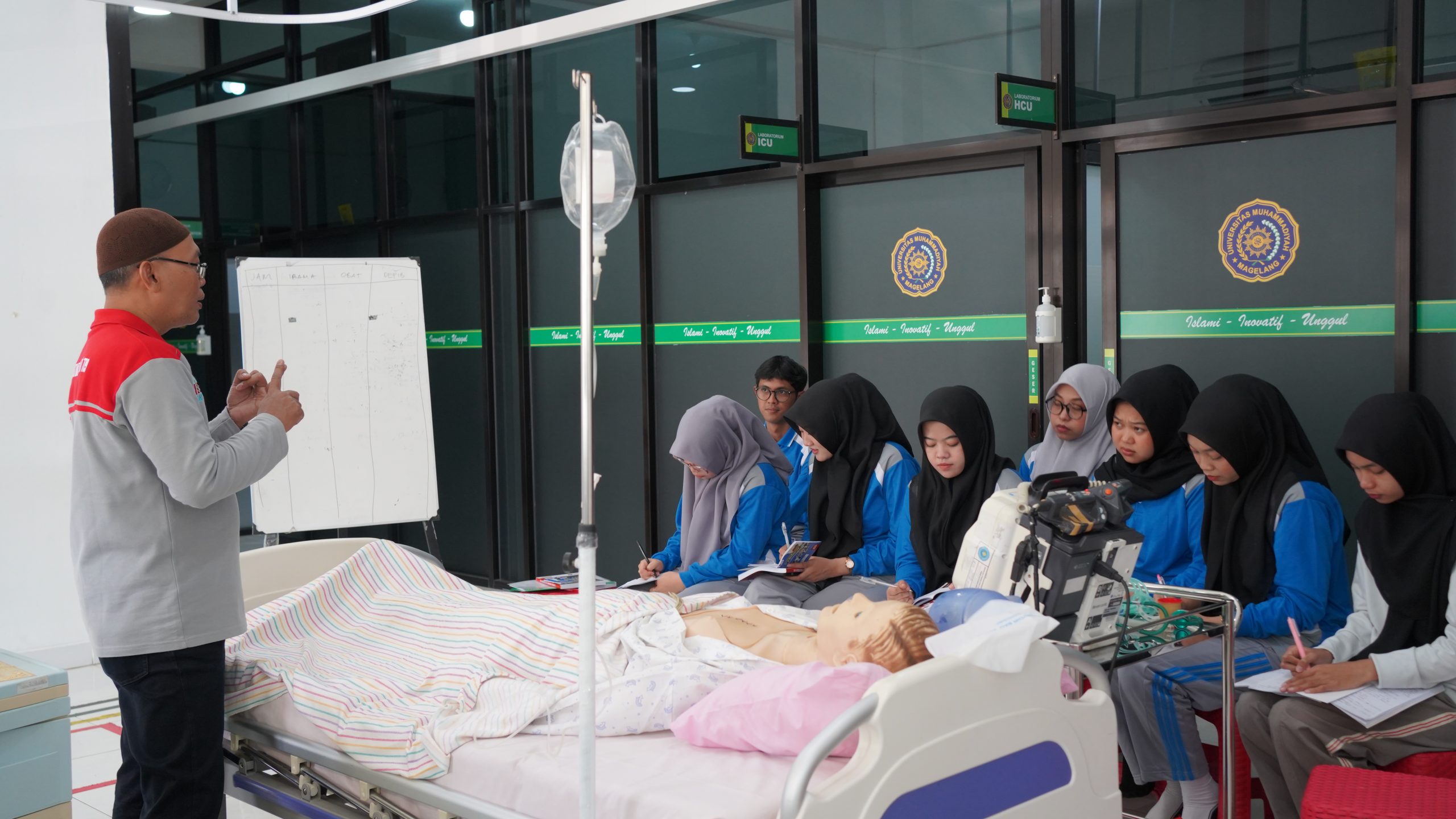 Tingkatkan Kesiapsiagaan Kegawatdaruratan, FIKES UNIMMA Gelar Pelatihan BTCLS Berbasis Standar Kemenkes RI